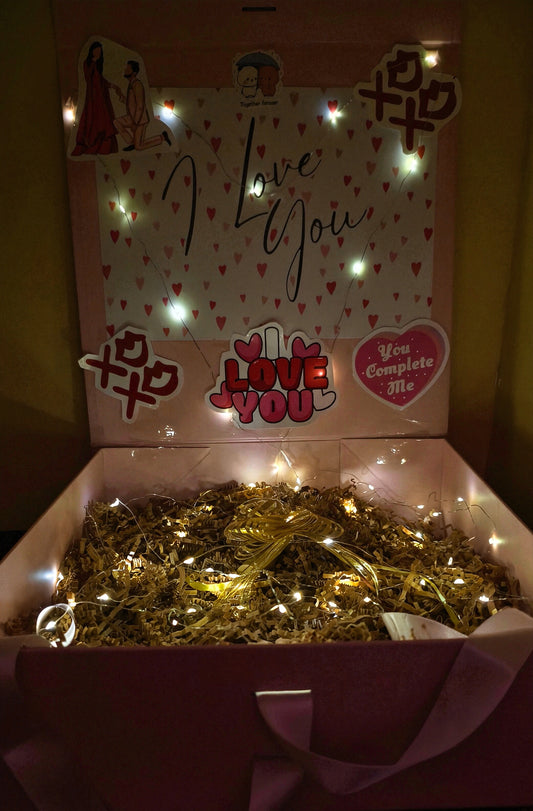 I Love You Decoration on Luxury Hamper Box For Women & Girls