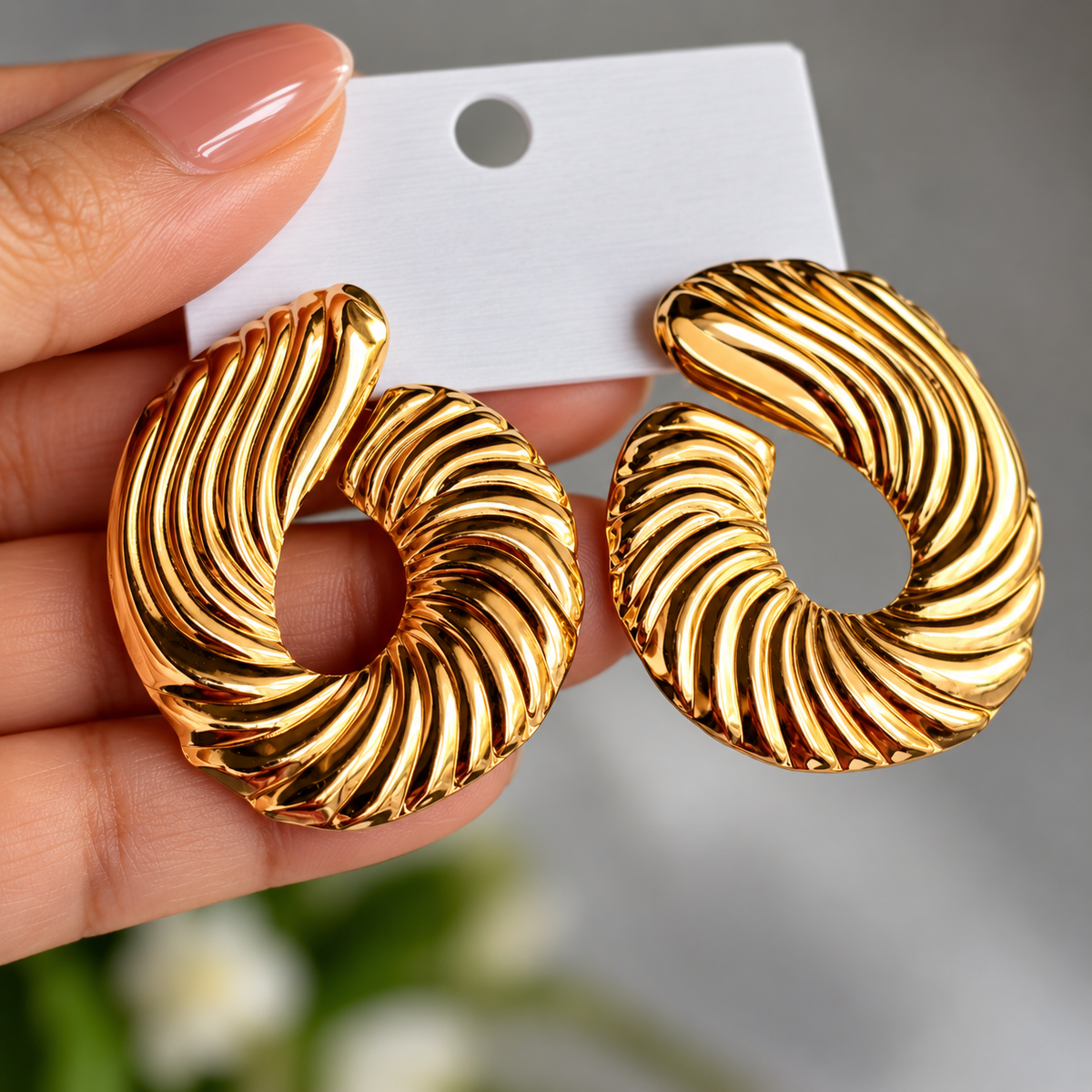 Gold Toned Chunky Twisted Rope Circular Stud Earrings for Women